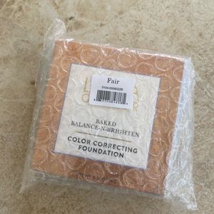 Laura Geller Baked Balance N Brighten Powder Foundation